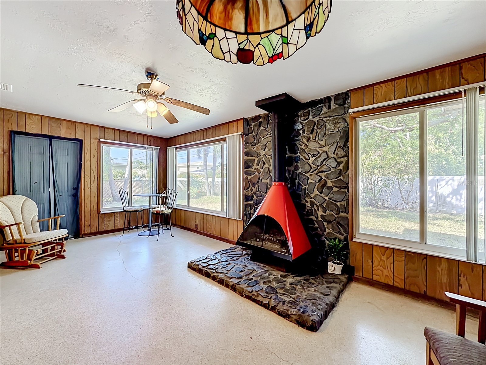 211 NW Monroe Circle N Saint Petersburg FL 33702 TB8504397 image4