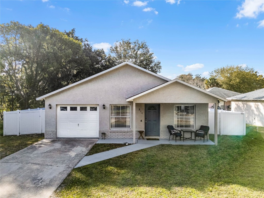 211 Parker Street Leesburg FL 34748 G5078014 image1