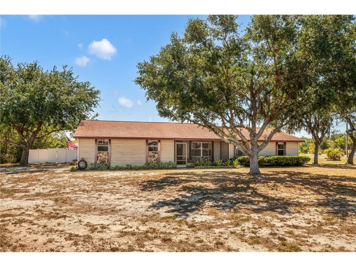 211 Pierce Street Lake Wales FL 33859 P4934664 image1