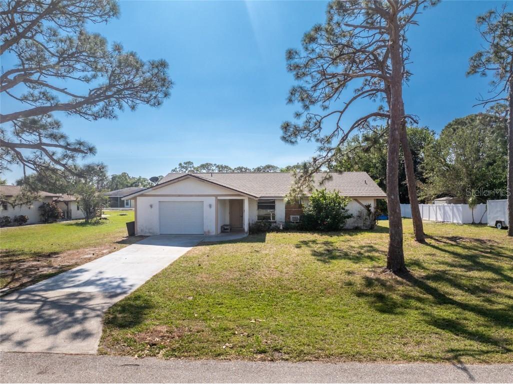 211 Pine Glen Court Englewood FL 34223 D6140607 image1