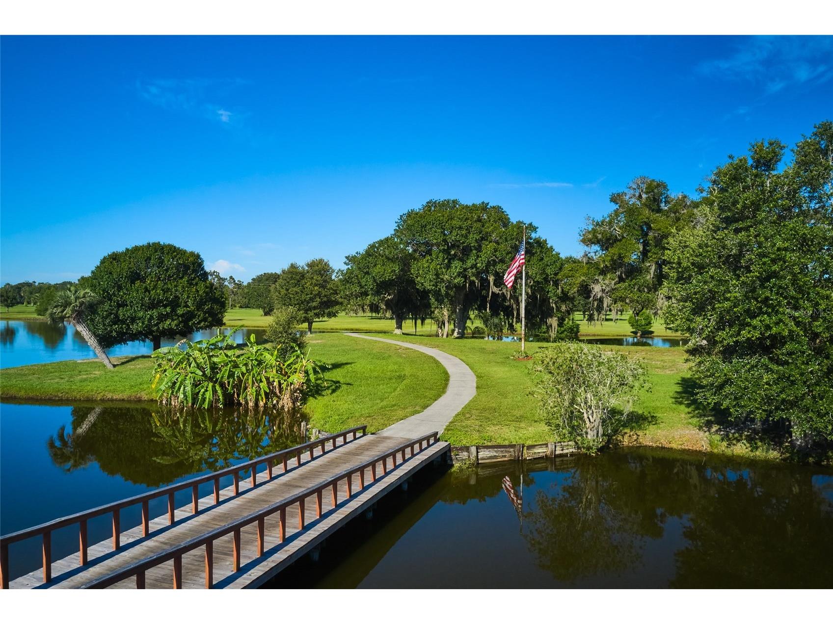 211 Poinciana Drive Indian Lake Estates FL 33855 - LAKE WALK-IN-WATER P4938232 image42