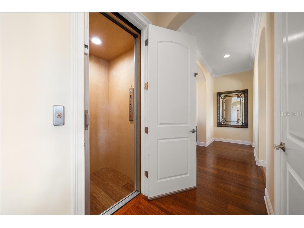 211 Poinciana Lane Largo FL 33770 TB8447033 image58