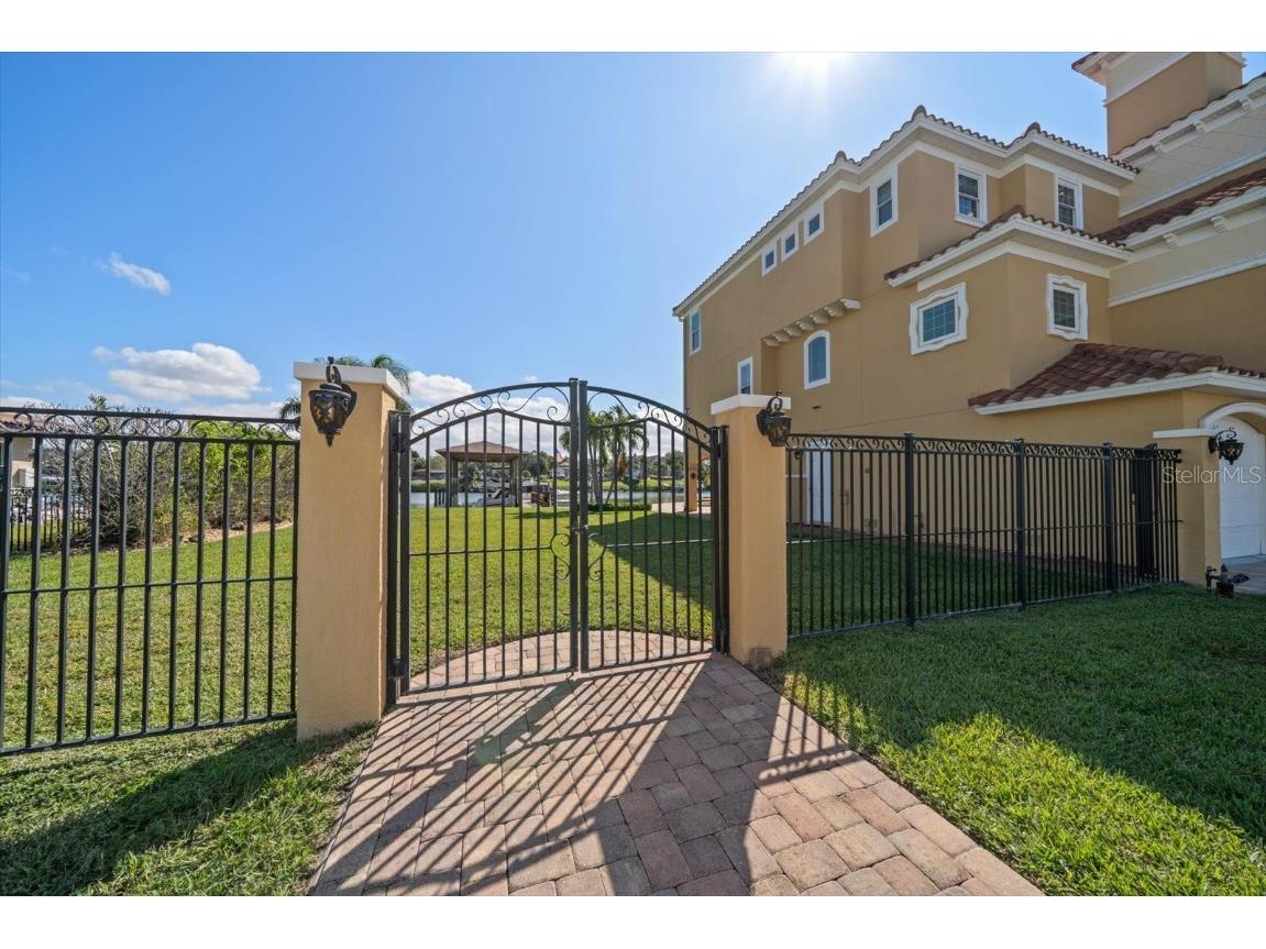 211 Poinciana Lane Largo FL 33770 TB8447033 image88