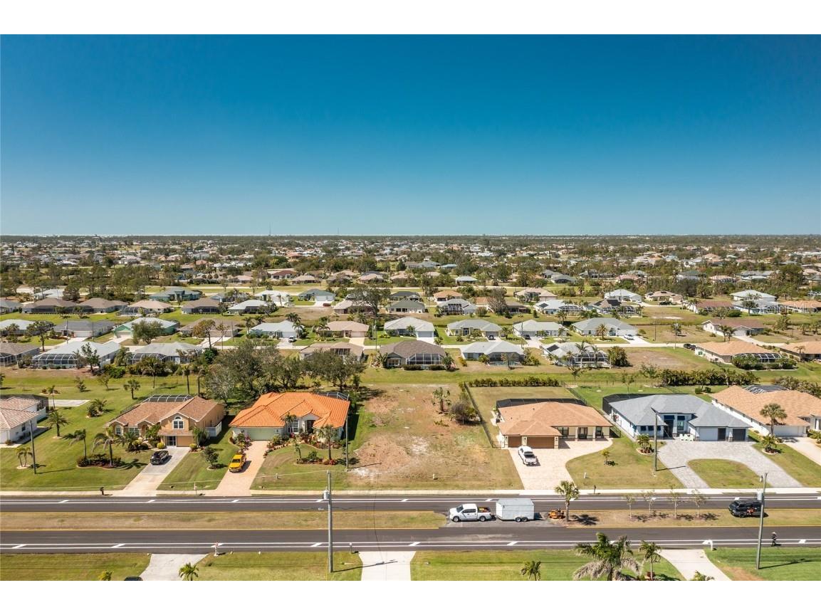 211 Rotonda Boulevard N Rotonda West FL 33947 D6141116 image12