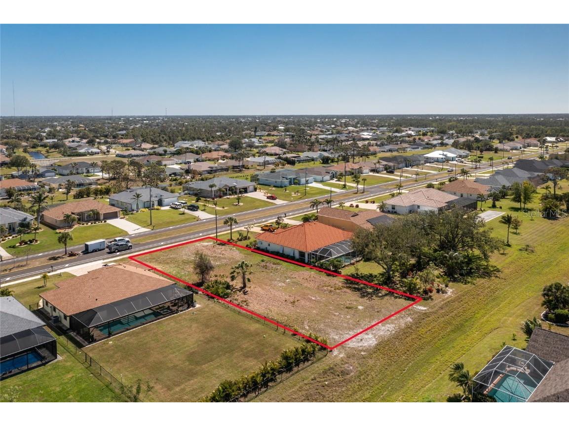 211 Rotonda Boulevard N Rotonda West FL 33947 D6141116 image5