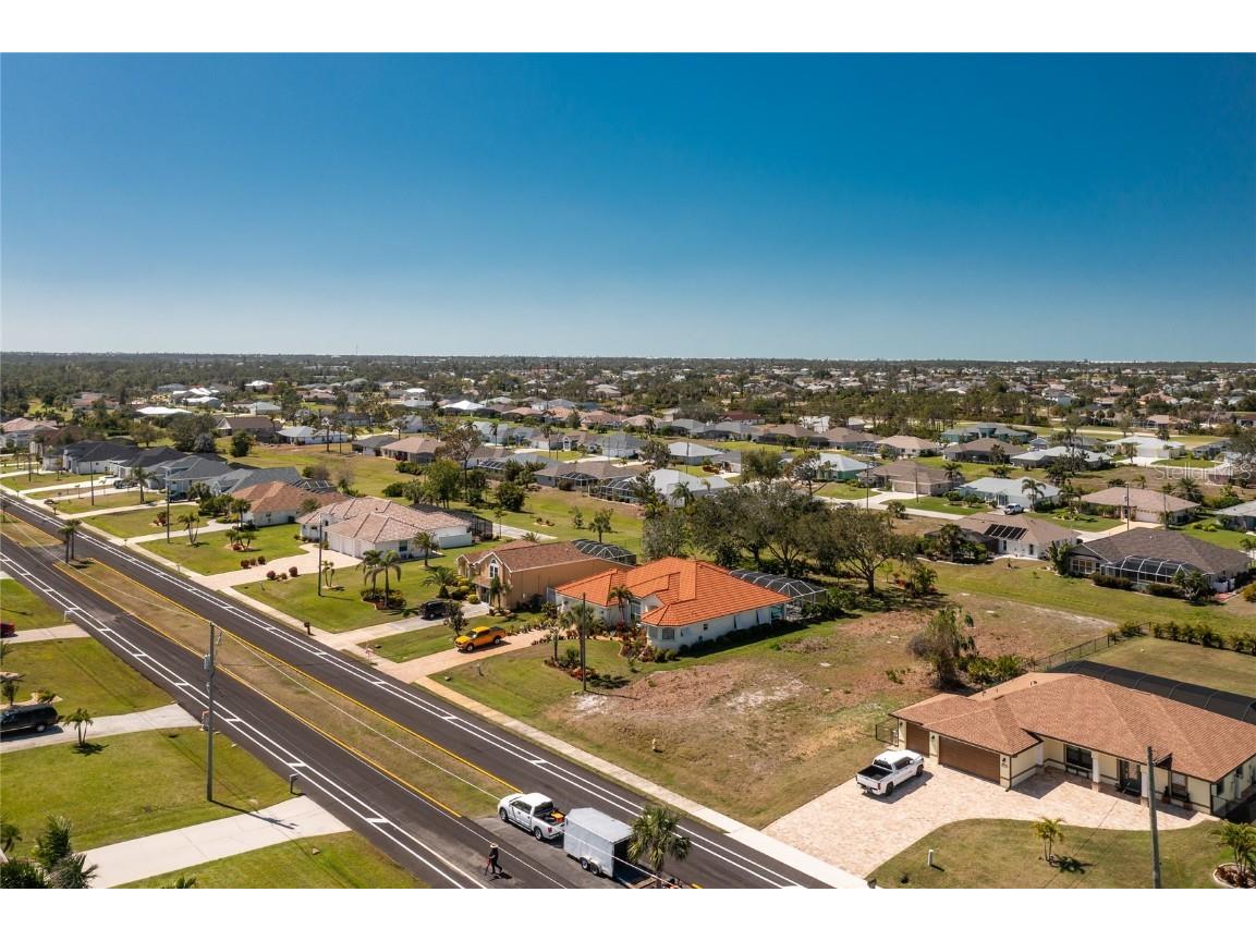 211 Rotonda Boulevard N Rotonda West FL 33947 D6141116 image8