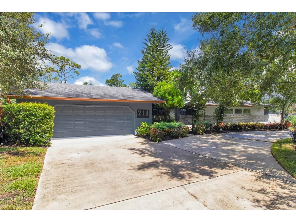 211 Royal Oaks Circle Longwood FL 32779 - LAKE BRANTLEY AND WEKIVA RIVER O6348751 image1