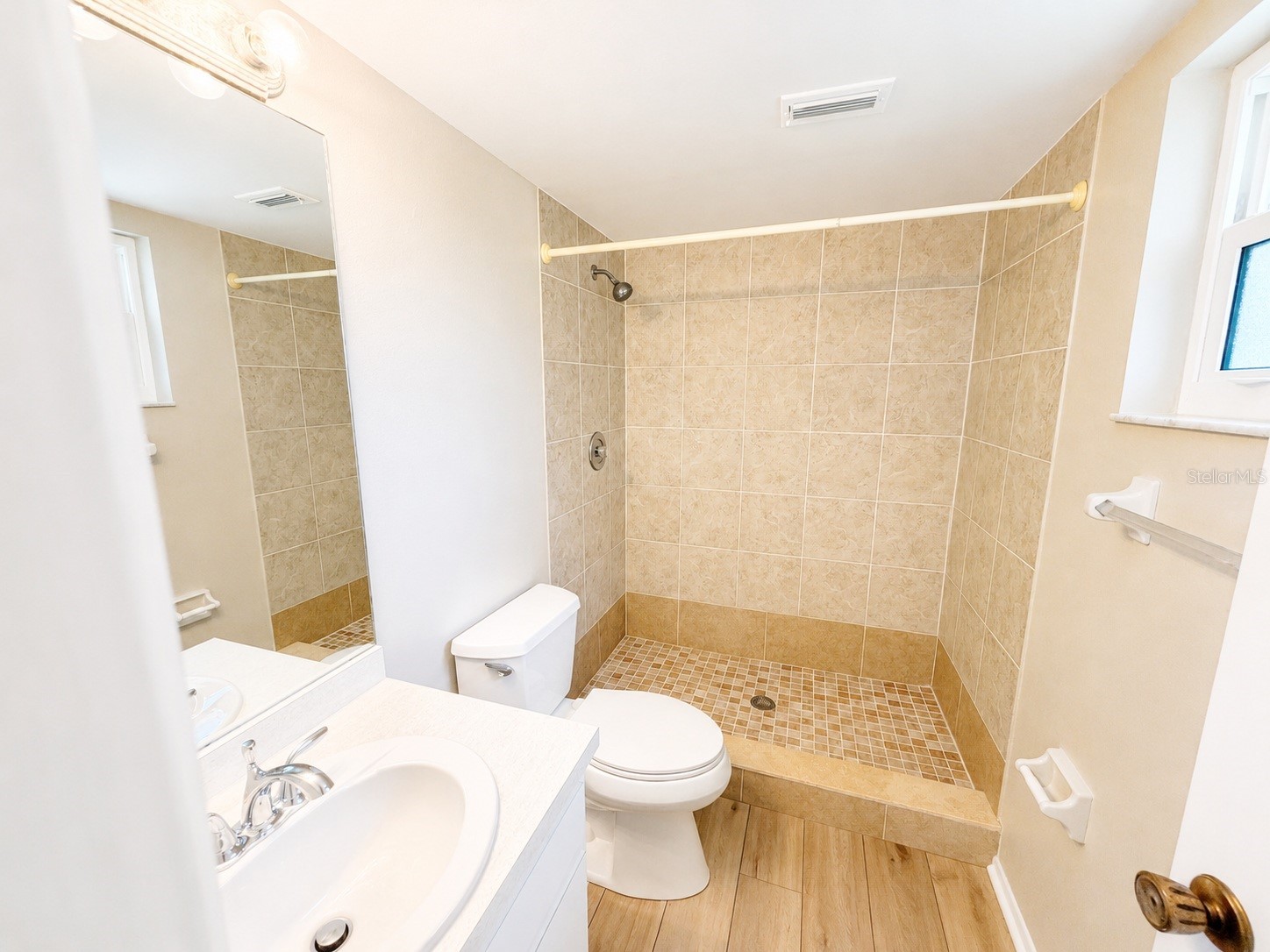 211 Rubens Drive #E Nokomis FL 34275 N6144444 image17