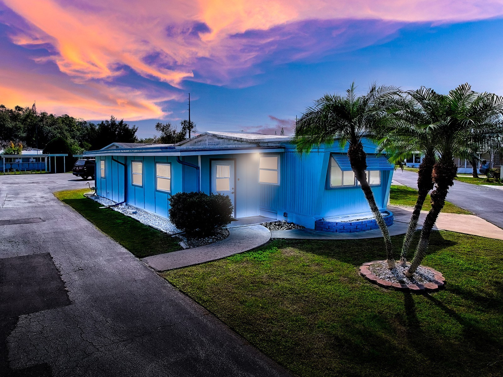 211 Rue De Paresse Tavares FL 32778 - DORA CANAL G5107214 image1