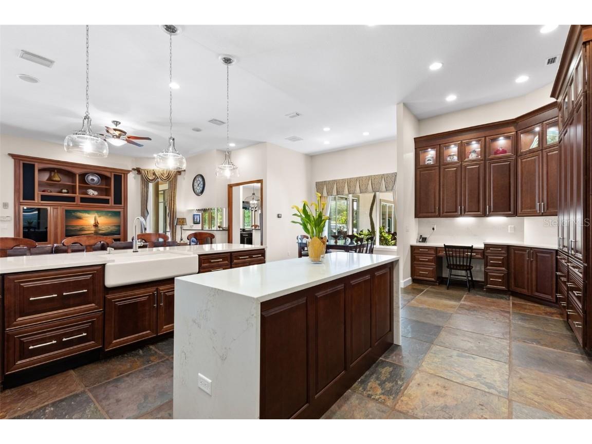 211 Rue Des Chateaux Tarpon Springs FL 34688 - LAKE TARPON TB8428028 image21