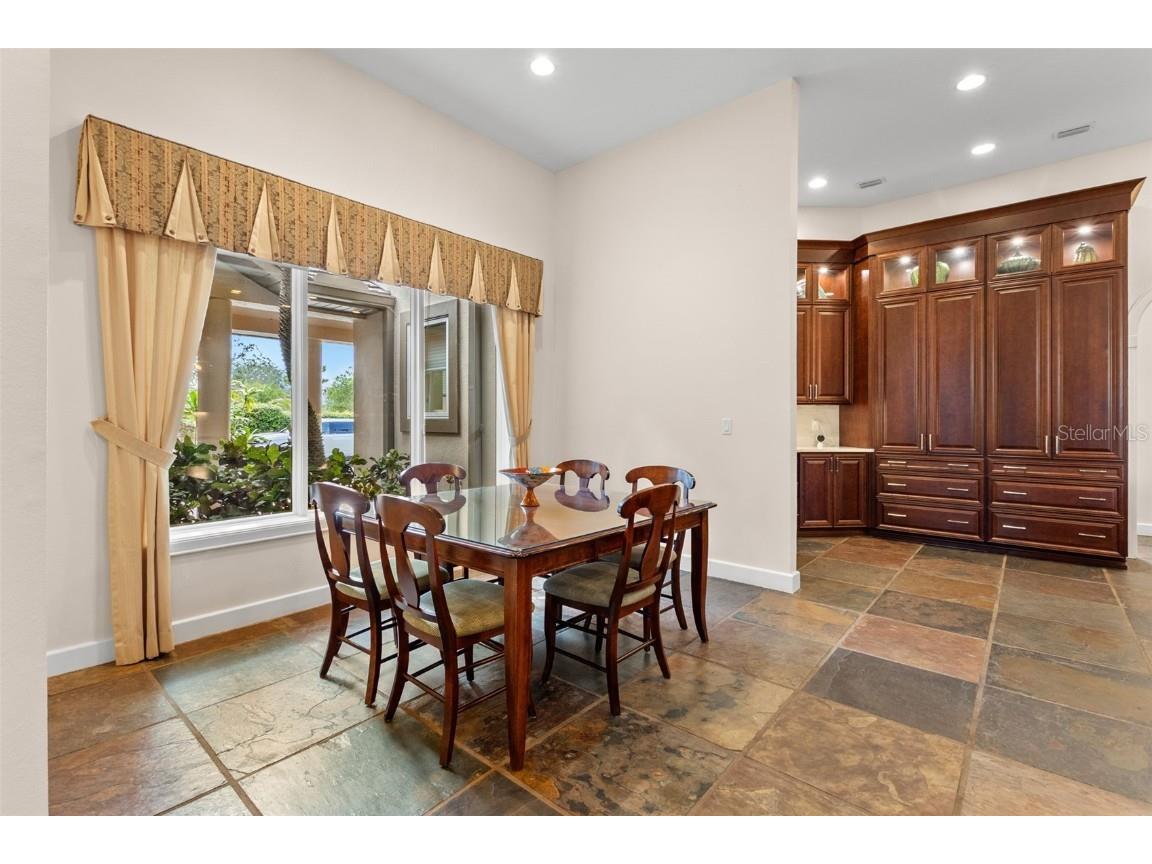 211 Rue Des Chateaux Tarpon Springs FL 34688 - LAKE TARPON TB8428028 image24