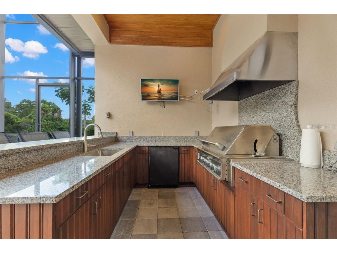 211 Rue Des Chateaux Tarpon Springs FL 34688 - LAKE TARPON TB8428028 image39