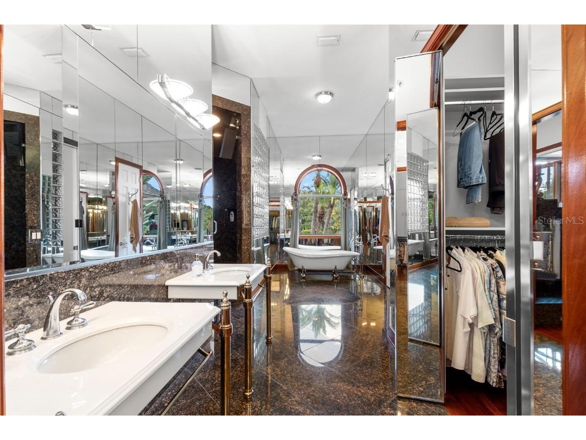 211 Rue Des Chateaux Tarpon Springs FL 34688 - LAKE TARPON TB8428028 image72