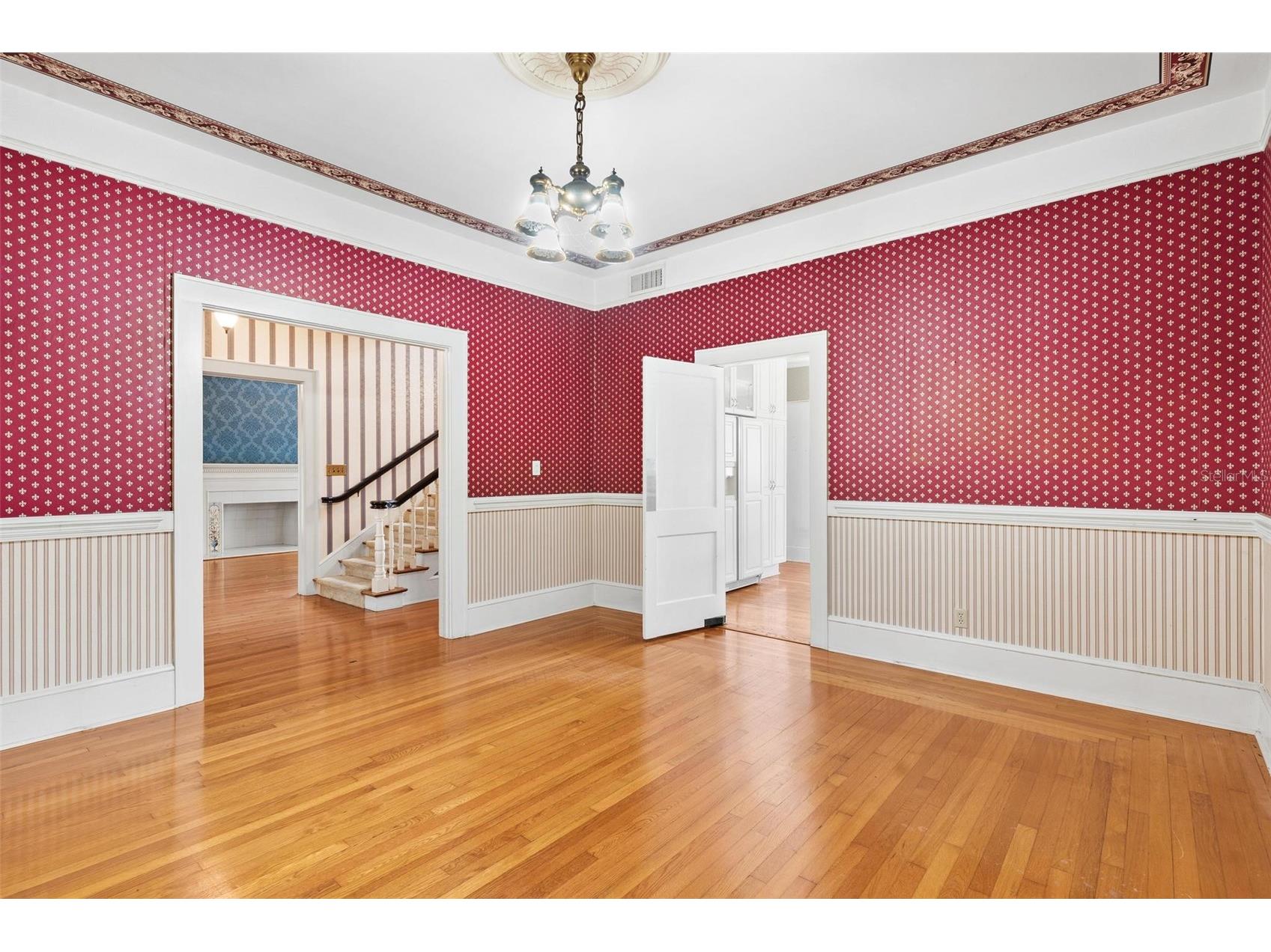 211 S Central Avenue Umatilla FL 32784 - LAKE UMATILLA G5101216 image12