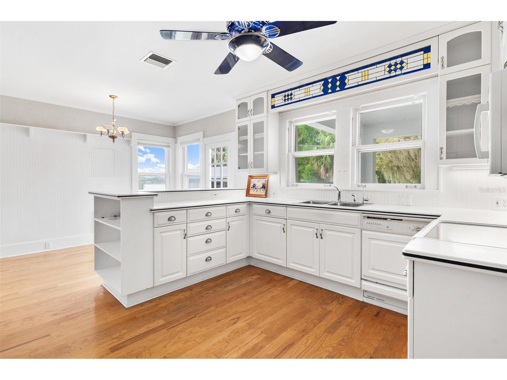 211 S Central Avenue Umatilla FL 32784 - LAKE UMATILLA G5101216 image14