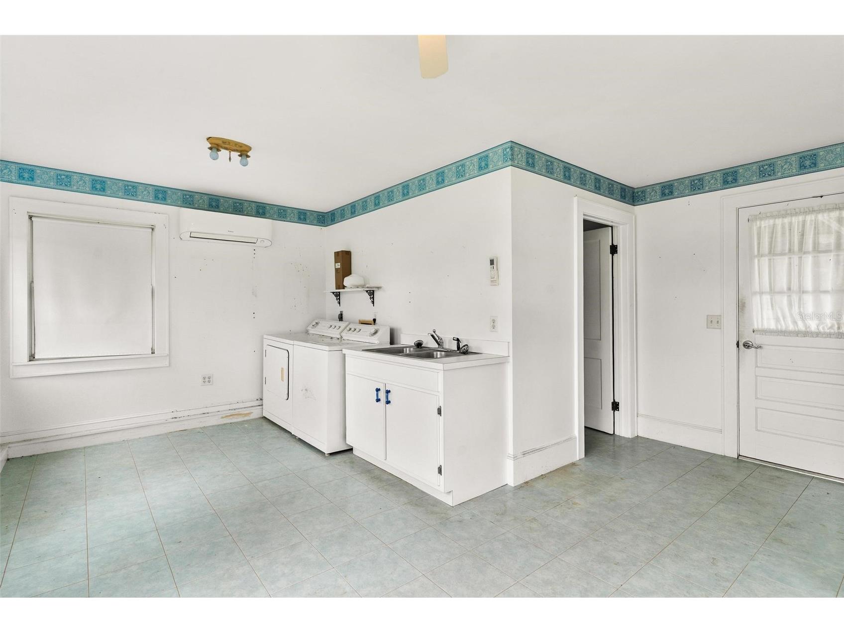 211 S Central Avenue Umatilla FL 32784 - LAKE UMATILLA G5101216 image35