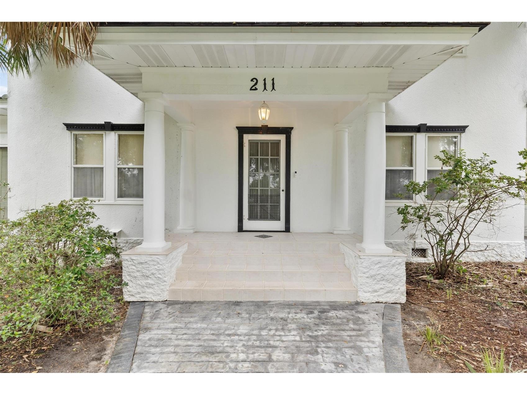 211 S Central Avenue Umatilla FL 32784 - LAKE UMATILLA G5101216 image5