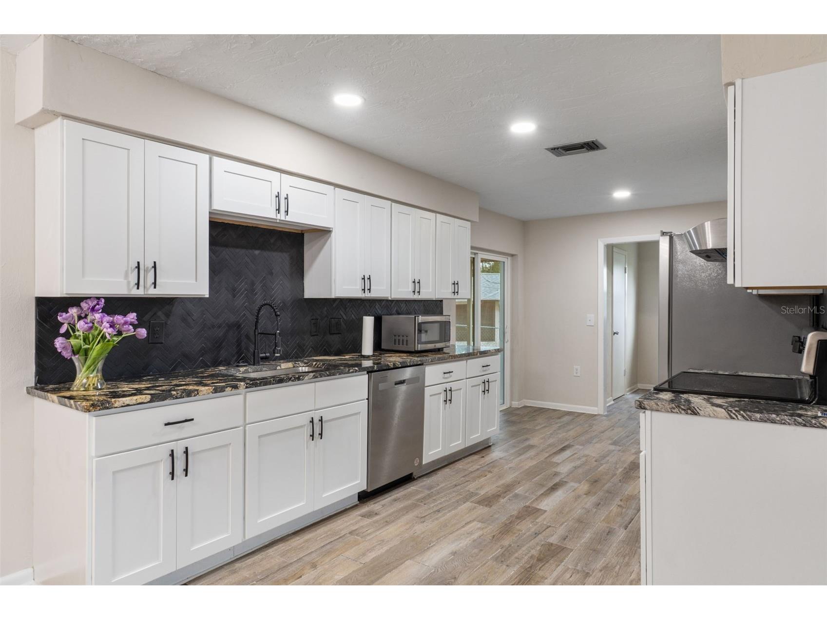 211 S Davis Street Beverly Hills FL 34465 OM729105 image3