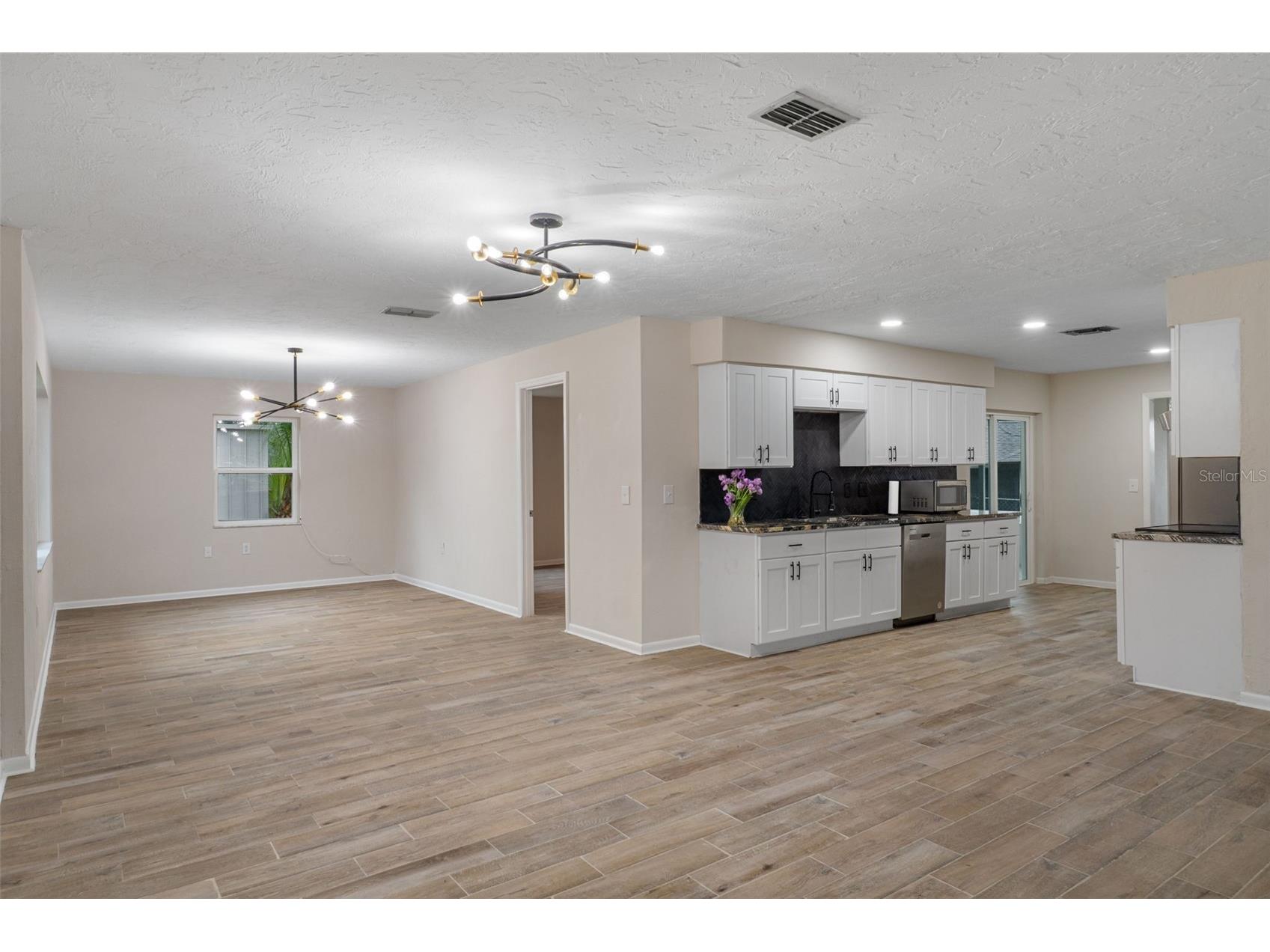 211 S Davis Street Beverly Hills FL 34465 OM729105 image4