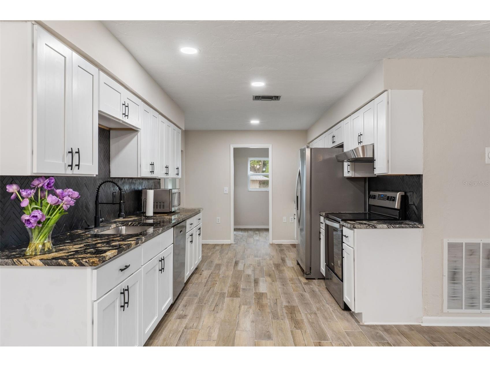 211 S Davis Street Beverly Hills FL 34465 OM729105 image5