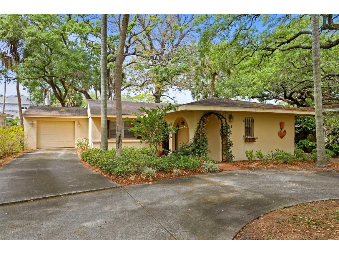 211 S Hesperides Street Tampa FL 33609 T3435145 image1