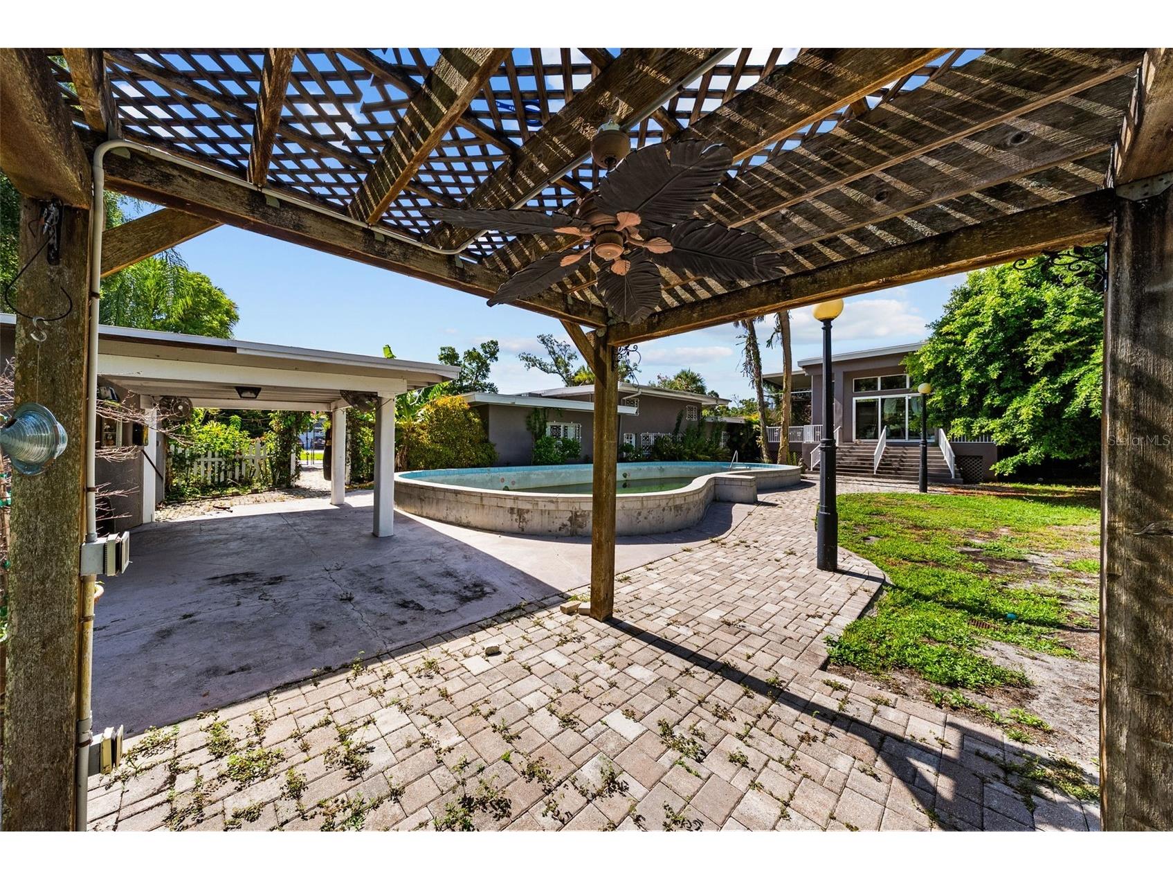 211 S Shore Crest Drive Tampa FL 33609 TB8525494 image3