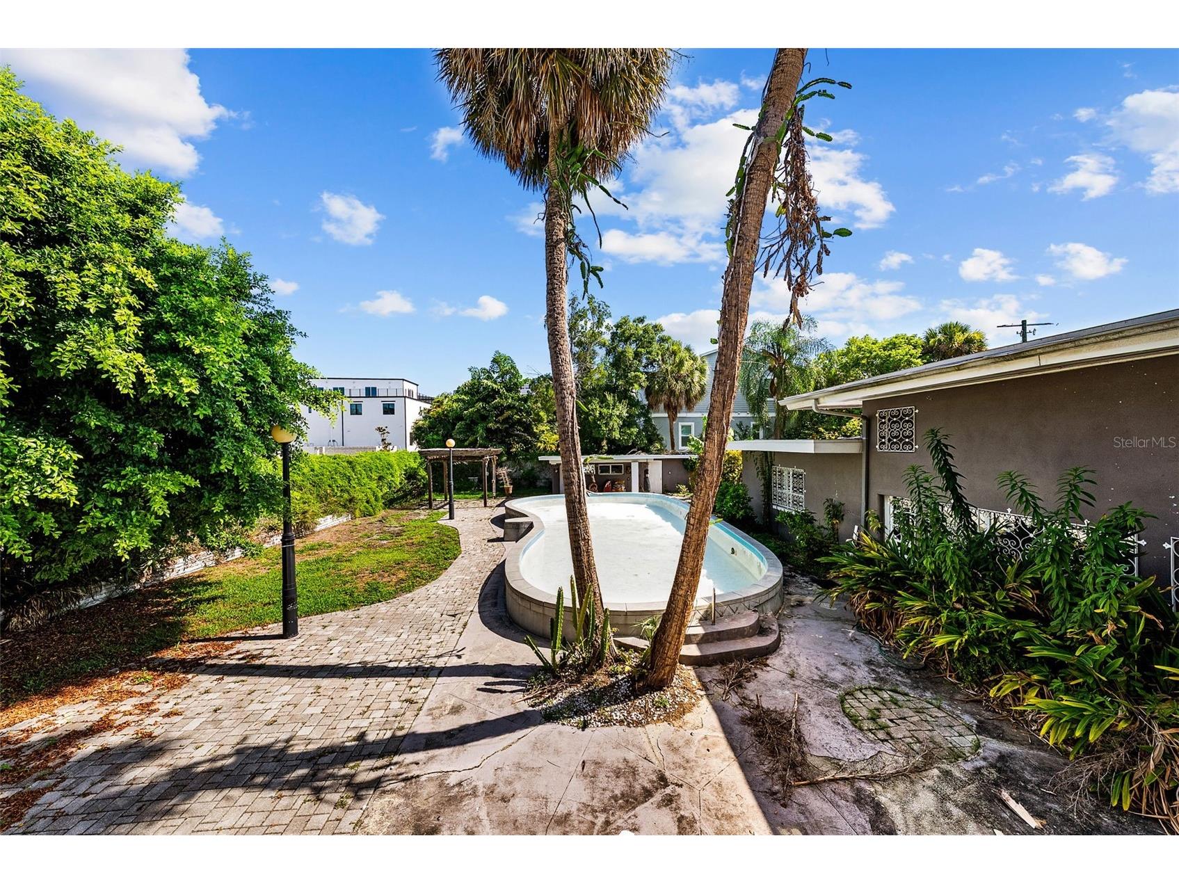 211 S Shore Crest Drive Tampa FL 33609 TB8525494 image6