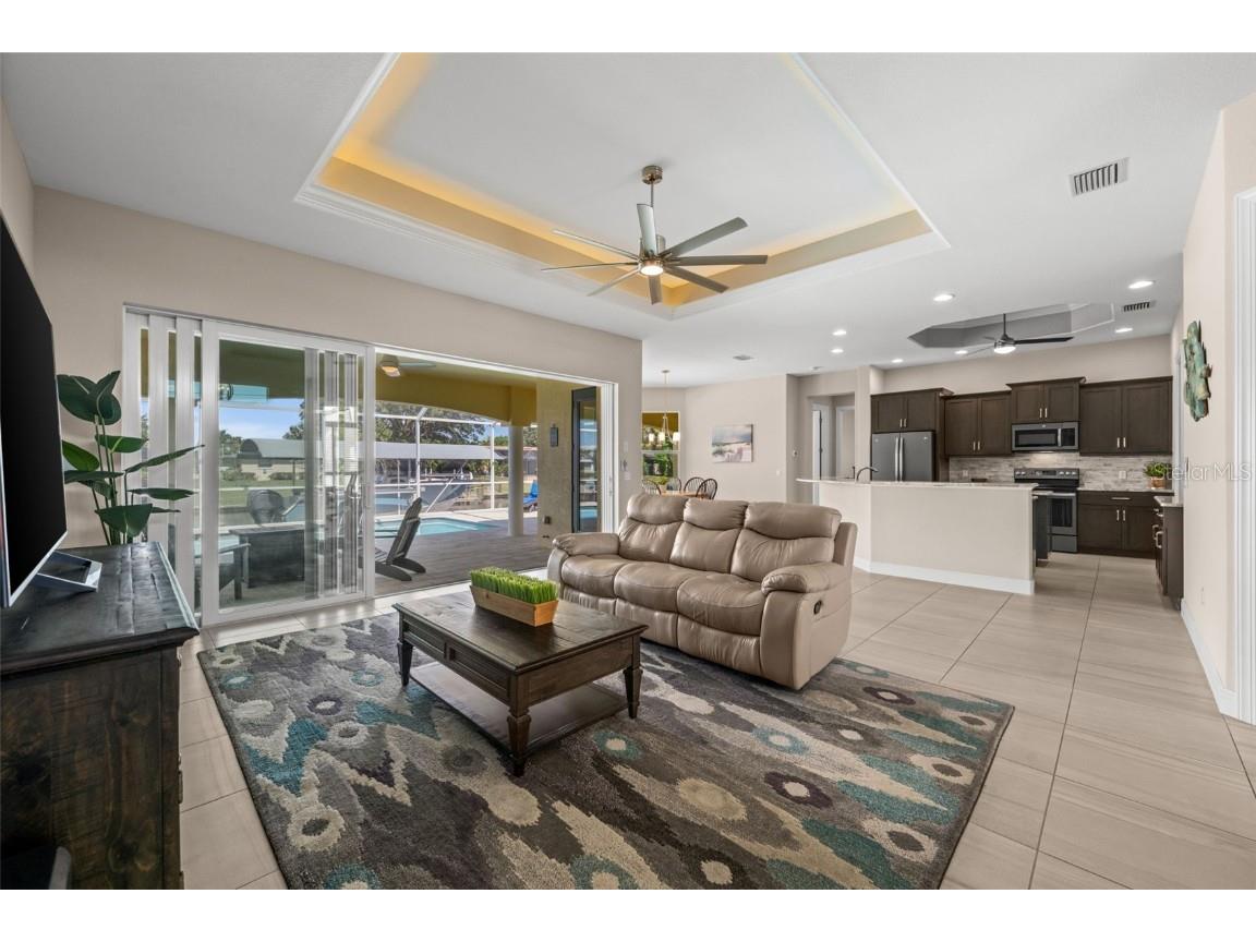 211 SE 37th Lane Cape Coral FL 33904 C7516558 image10