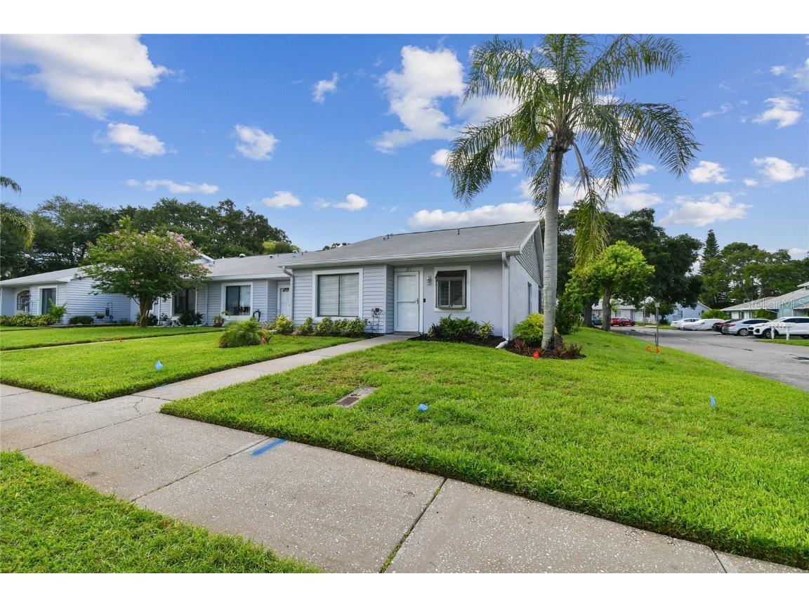 211 Somerset Cirle N Dunedin FL 34698 TB8352151 image1