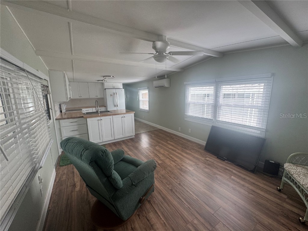 211 Southwinds Drive Sarasota FL 34231 G5096651 image2