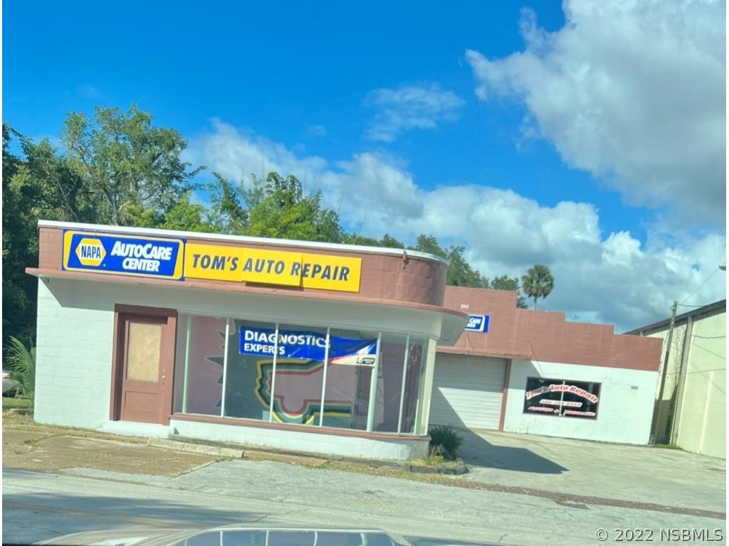 211 W Rich Avenue Deland FL 32720 NS1071814 image1