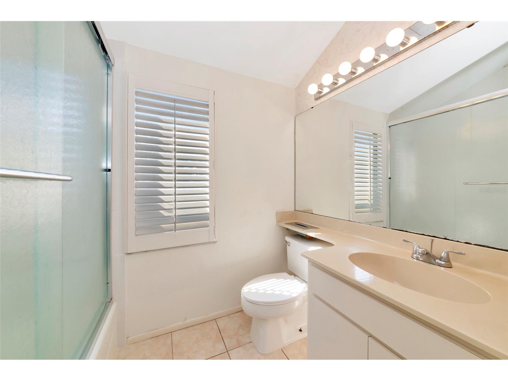211 Woodland Drive #211 Osprey FL 34229 A4684191 image21