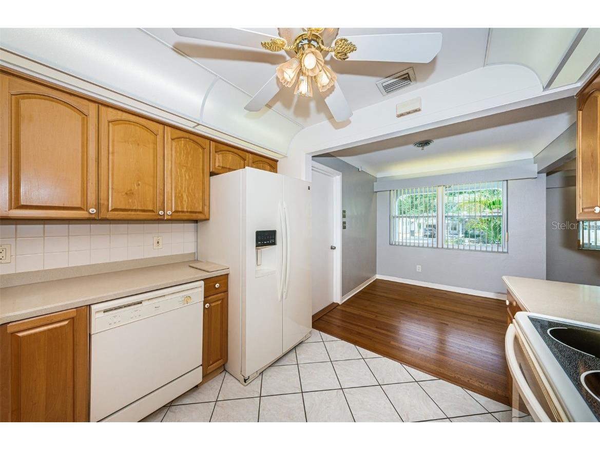 2110 57th Avenue N Saint Petersburg FL 33714 TB8427970 image13