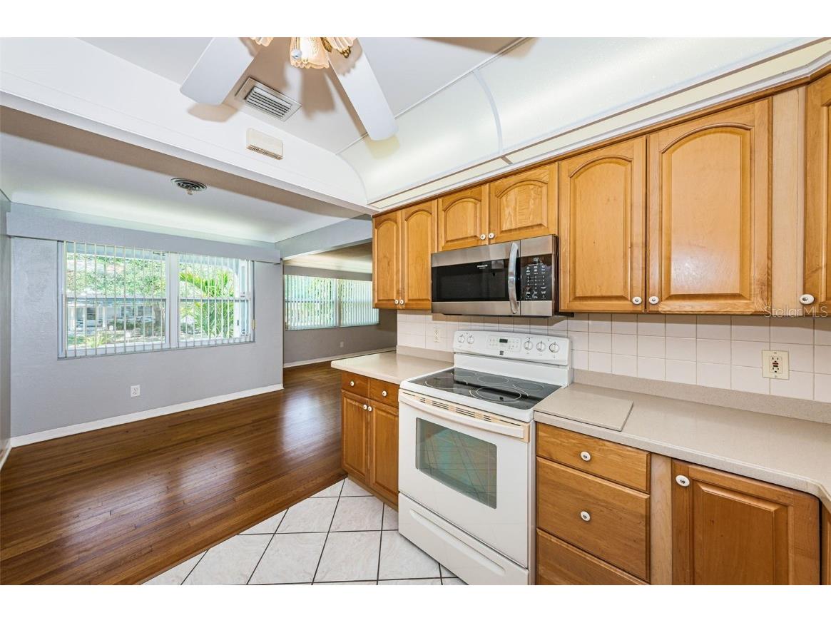 2110 57th Avenue N Saint Petersburg FL 33714 TB8427970 image16