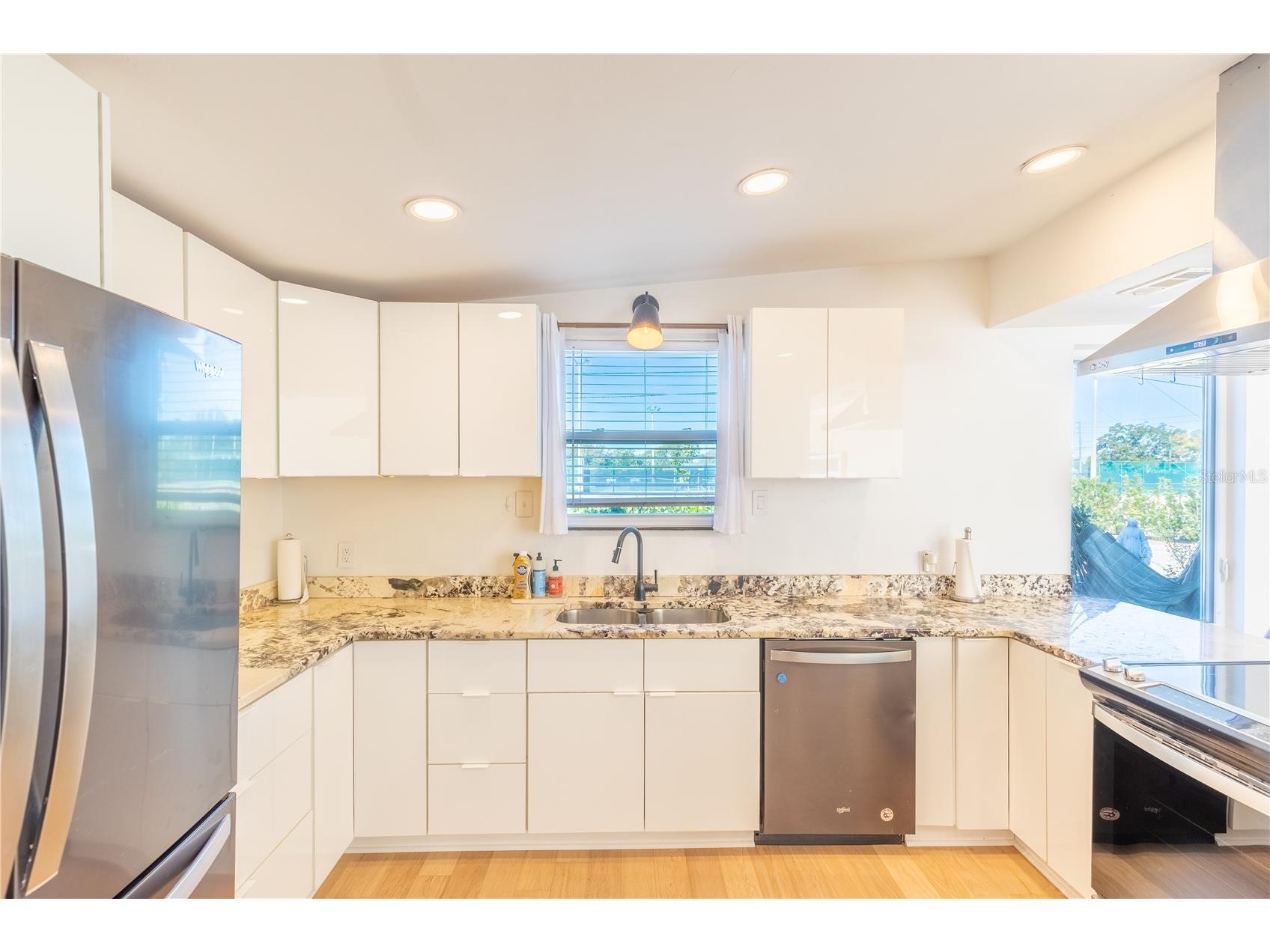 2110 Alcazar Way S Saint Petersburg FL 33712 TB8493208 image10