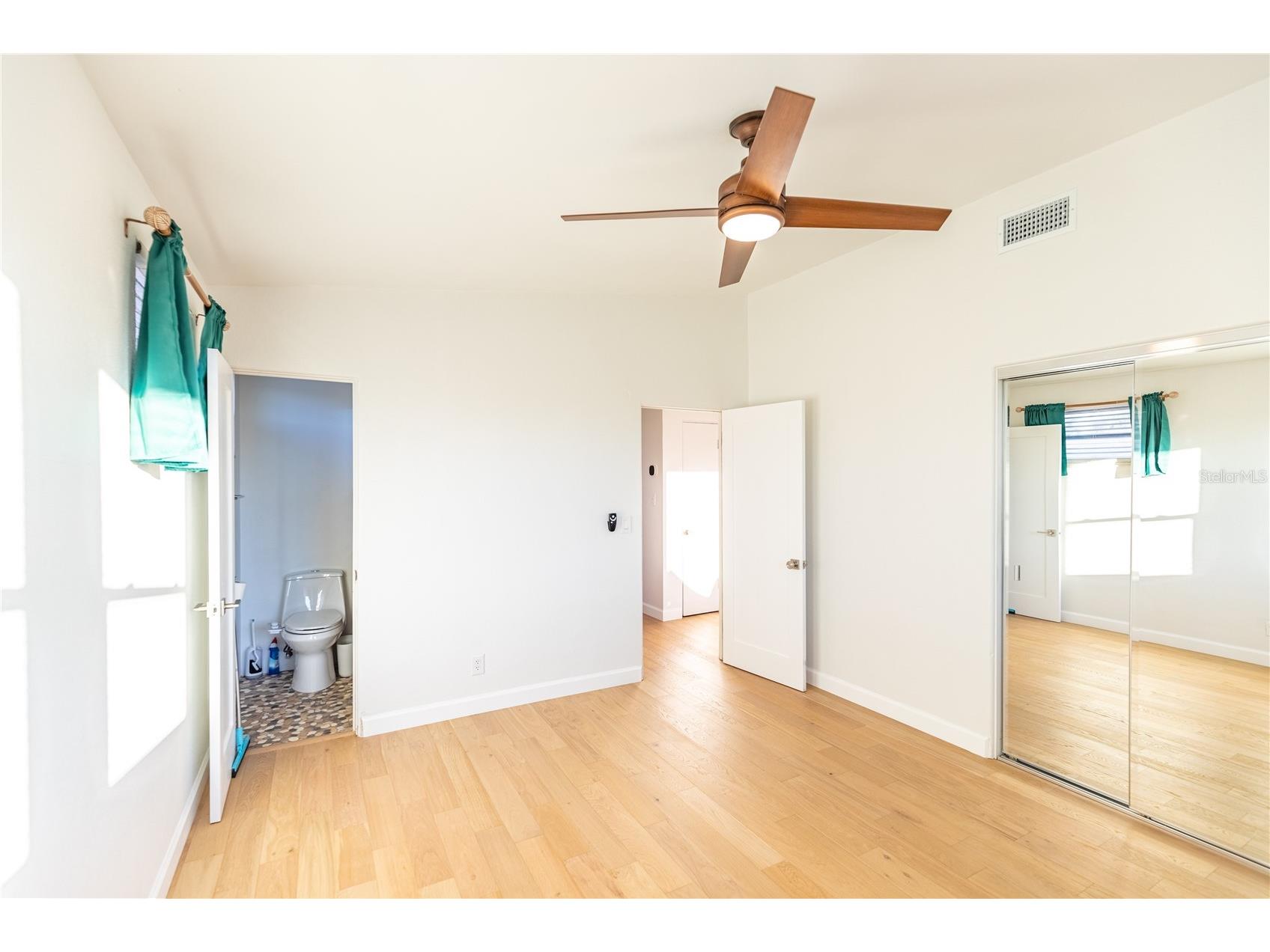 2110 Alcazar Way S Saint Petersburg FL 33712 TB8493208 image16