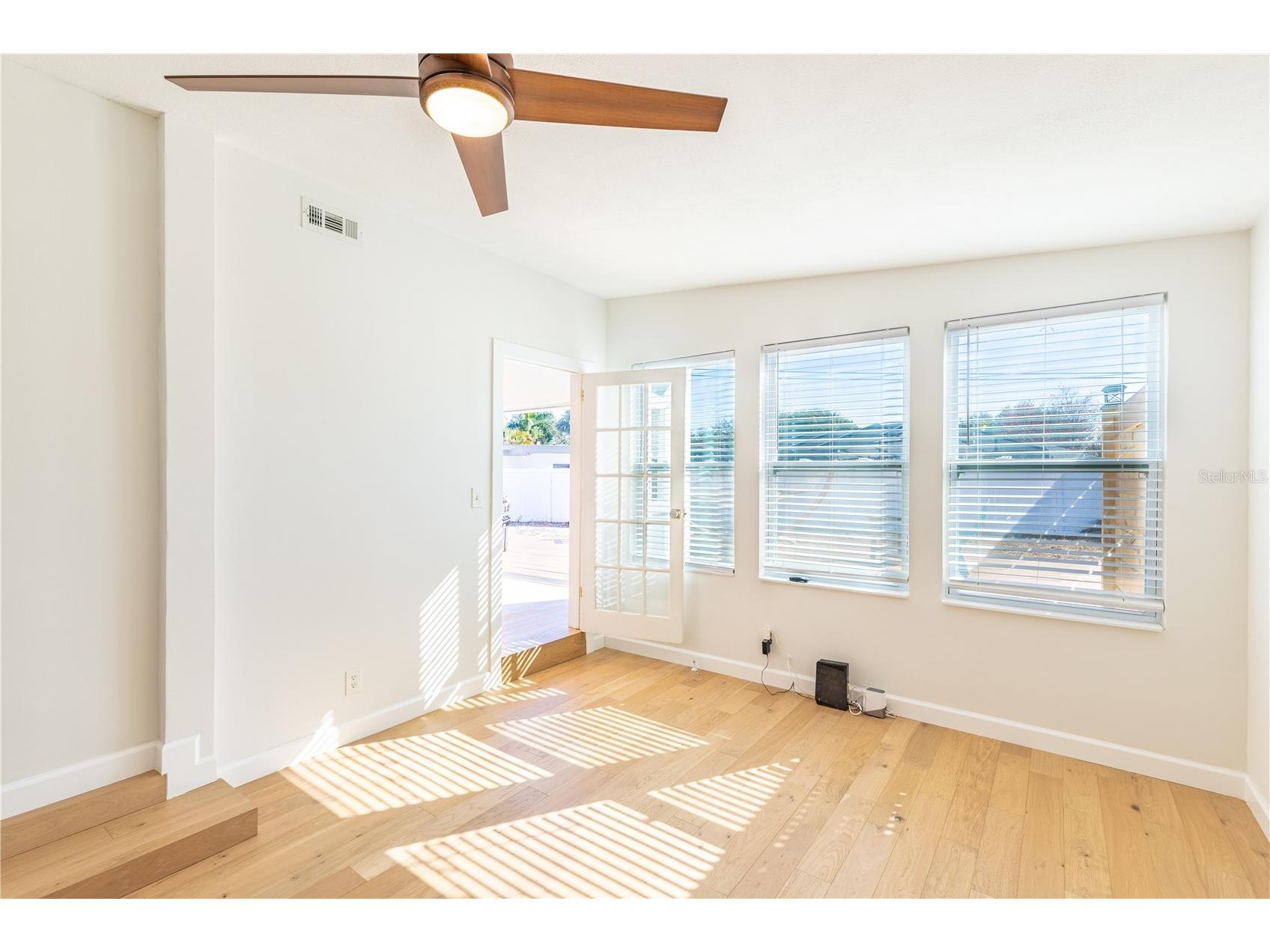 2110 Alcazar Way S Saint Petersburg FL 33712 TB8493208 image17