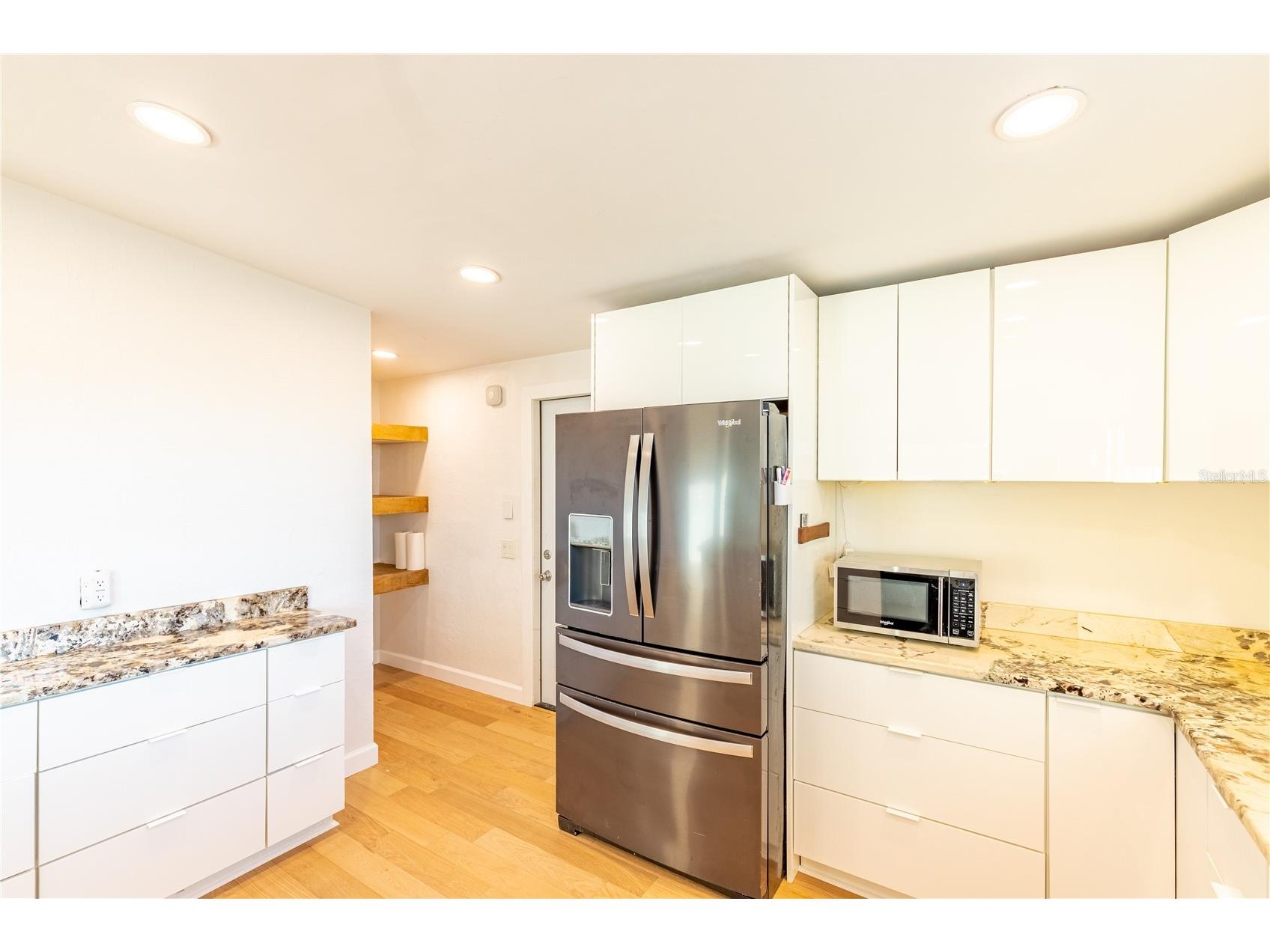 2110 Alcazar Way S Saint Petersburg FL 33712 TB8493208 image9