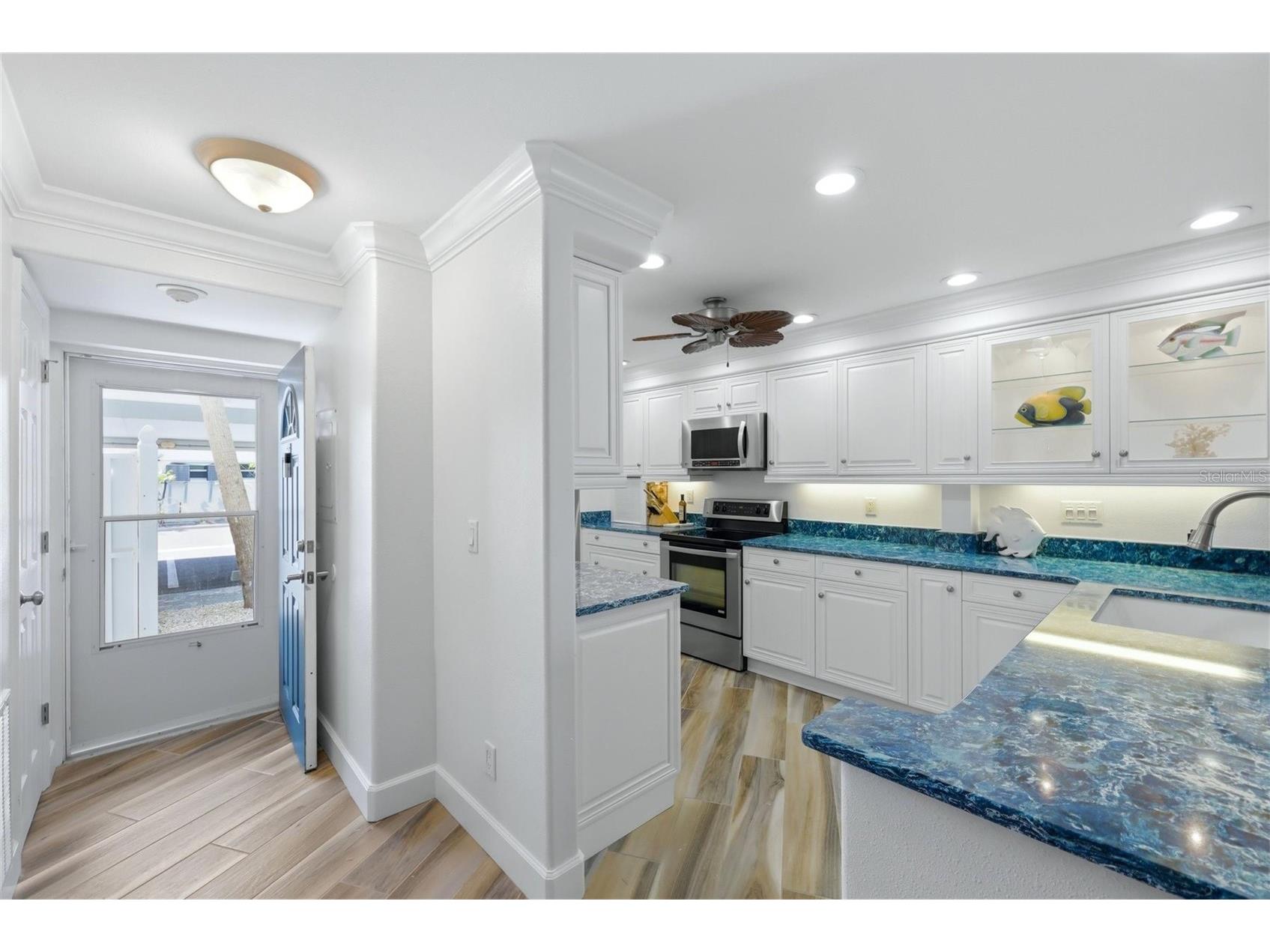 2110 Benjamin Franklin Drive #104 Sarasota FL 34236 A4690614 image18
