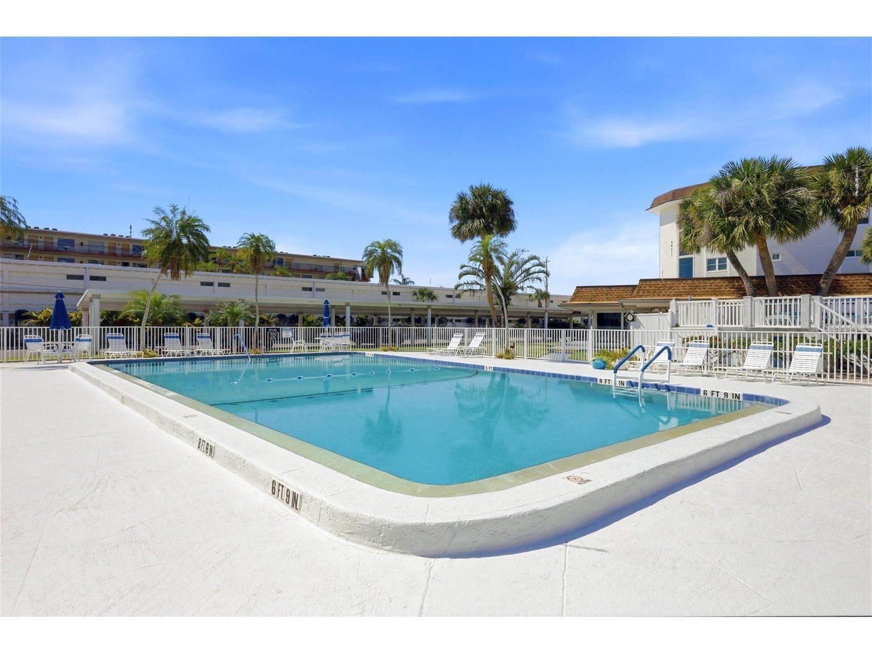 2110 Benjamin Franklin Drive #104 Sarasota FL 34236 A4690614 image38