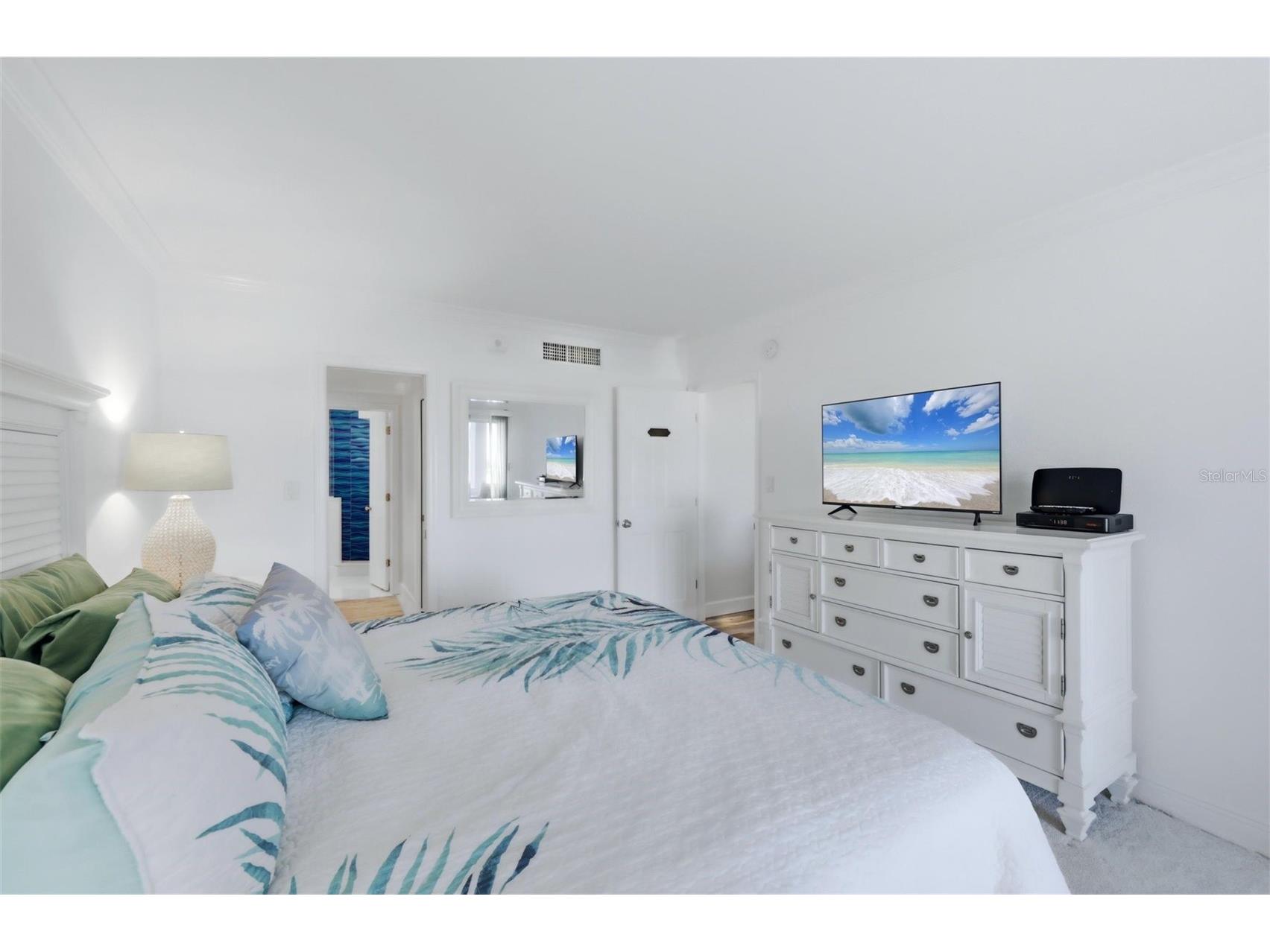 2110 Benjamin Franklin Drive #104 Sarasota FL 34236 A4696214 image26