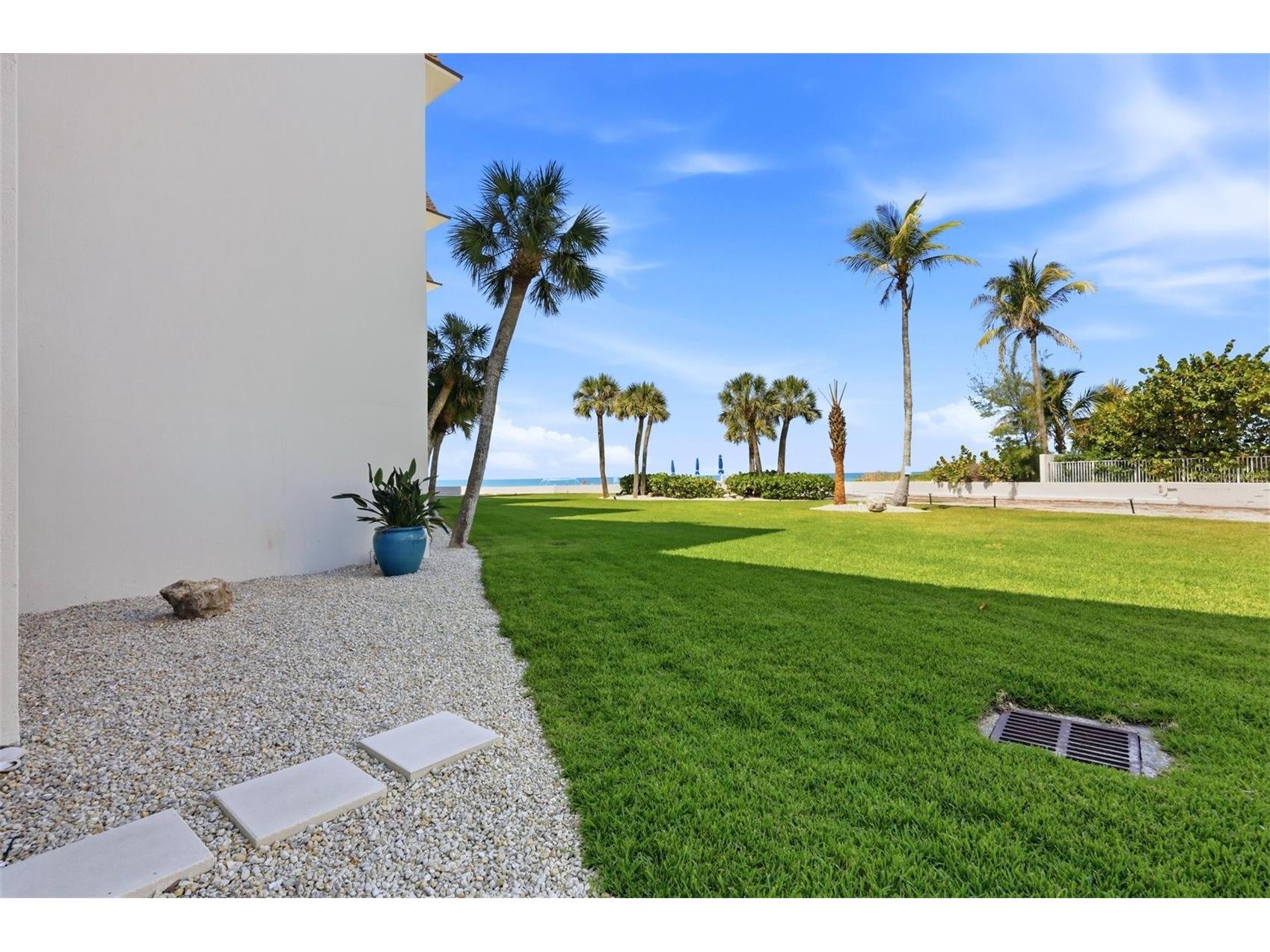 2110 Benjamin Franklin Drive #104 Sarasota FL 34236 A4696214 image38