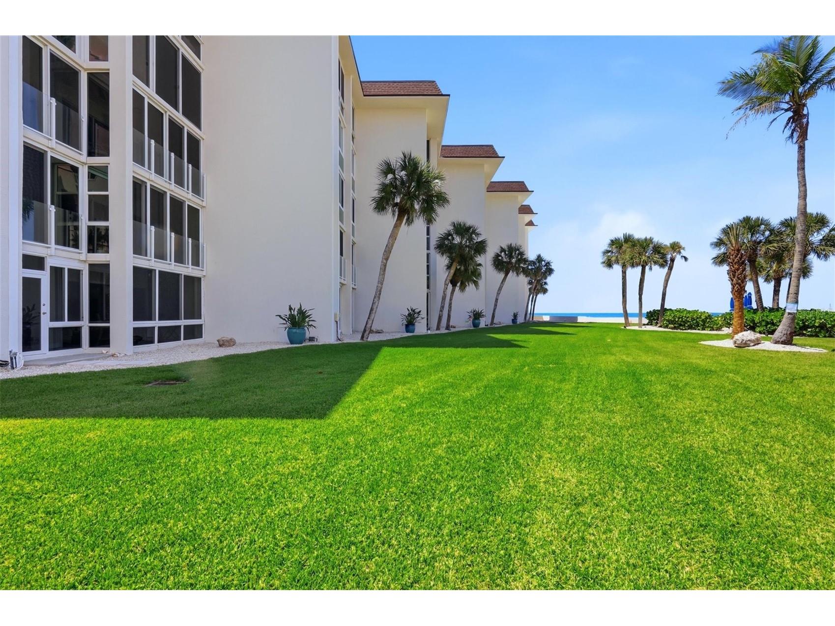 2110 Benjamin Franklin Drive #104 Sarasota FL 34236 A4696214 image39