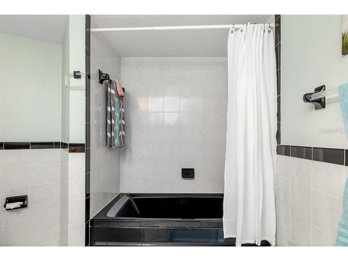 2110 Benjamin Franklin Drive #301 Sarasota FL 34236 - GULF OF AMERICA A4657446 image34