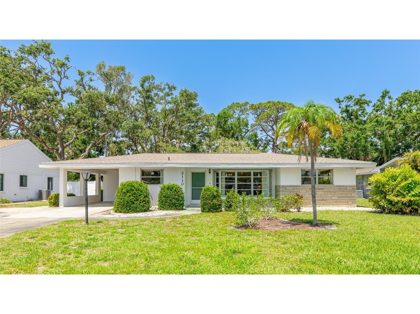 2110 Craft Lane Sarasota FL 34239 A4653143 image1