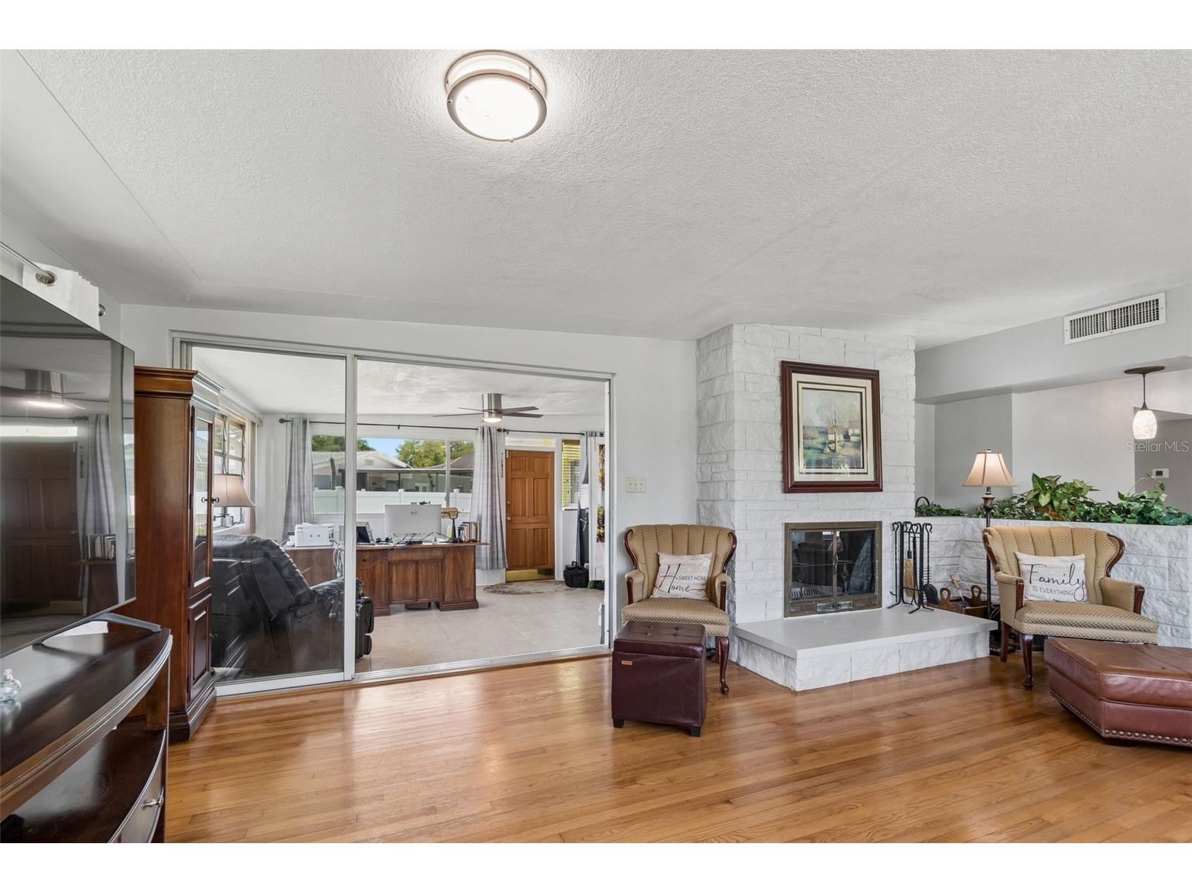 2110 Fairway Avenue S Saint Petersburg FL 33712 TB8402177 image21