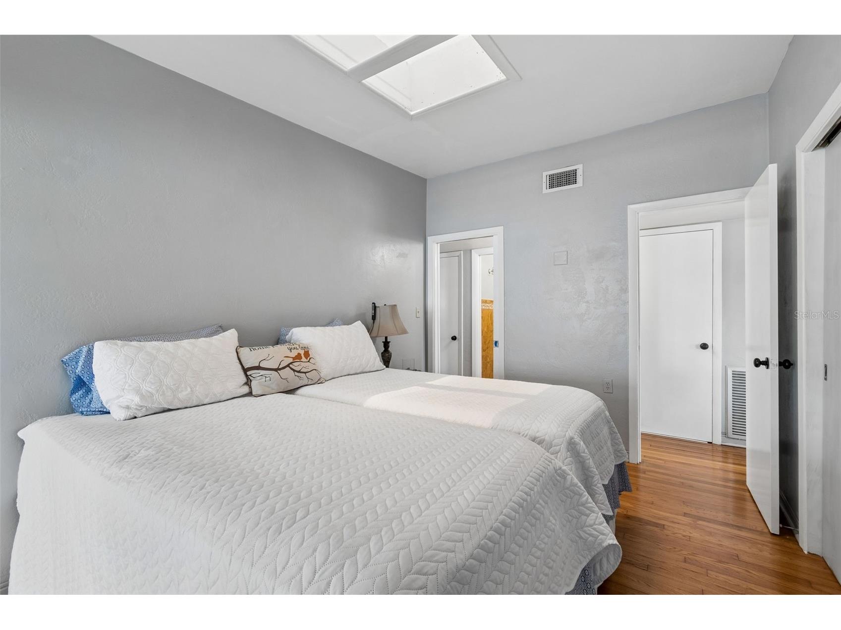 2110 Fairway Avenue S Saint Petersburg FL 33712 TB8402177 image27