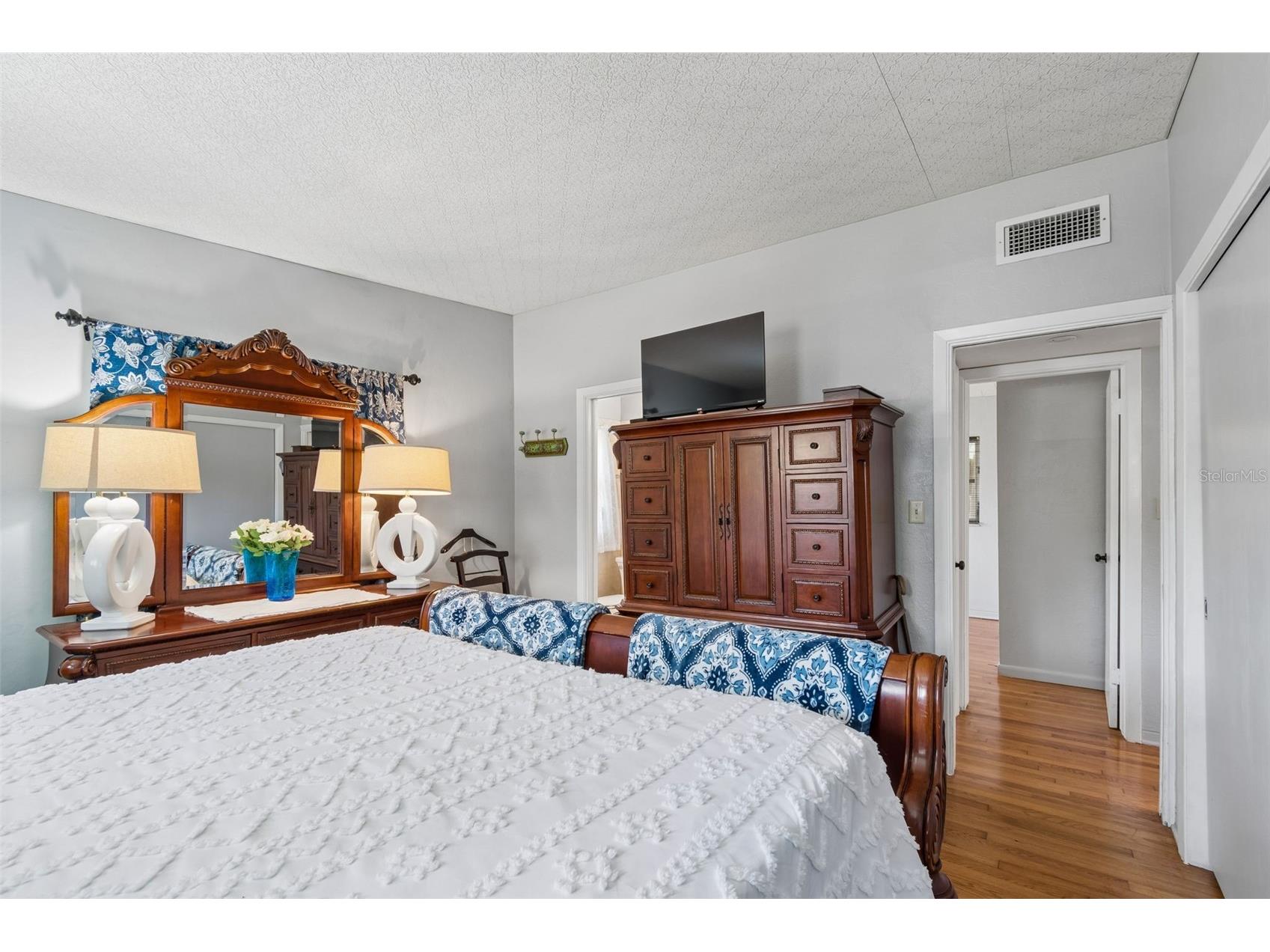 2110 Fairway Avenue S Saint Petersburg FL 33712 TB8402177 image33