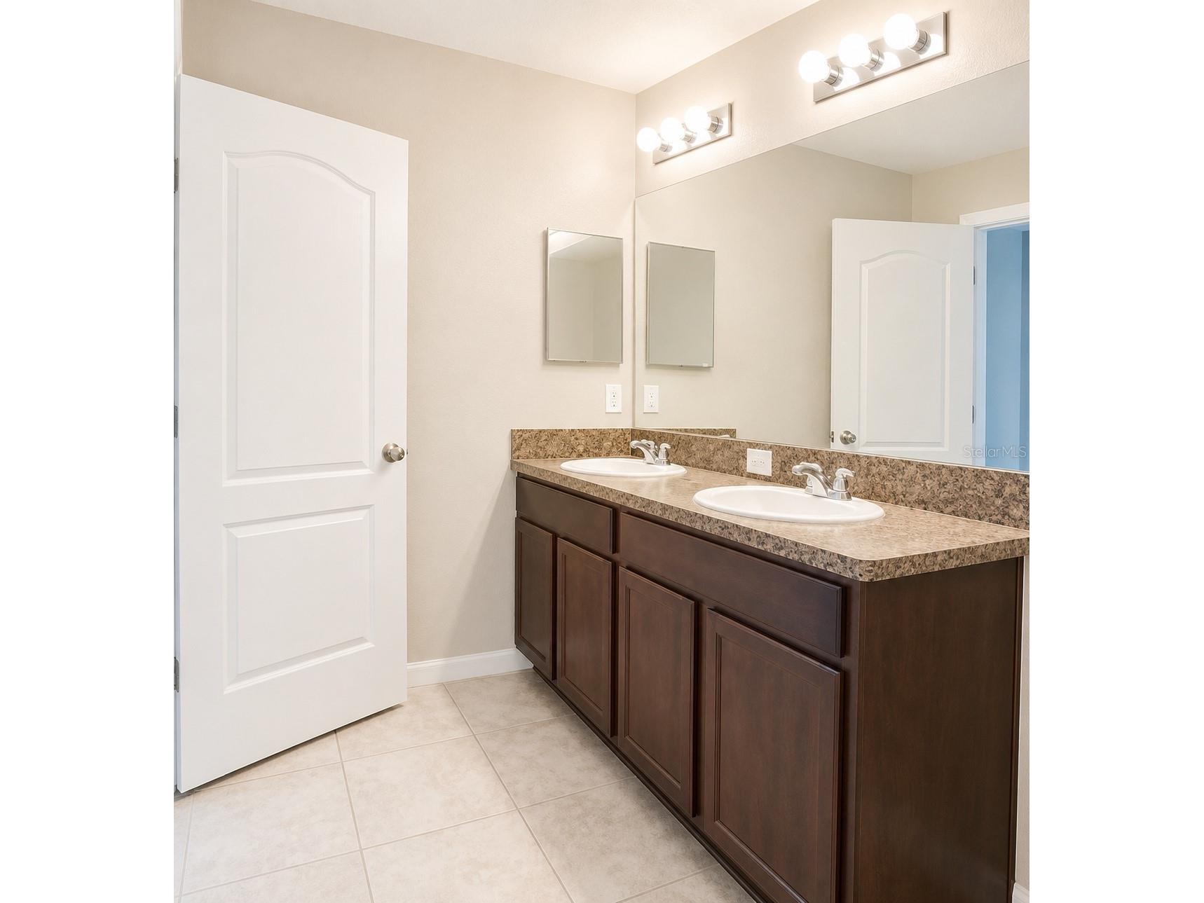 2110 Golden Falcon Drive Ruskin FL 33570 TB8518124 image5