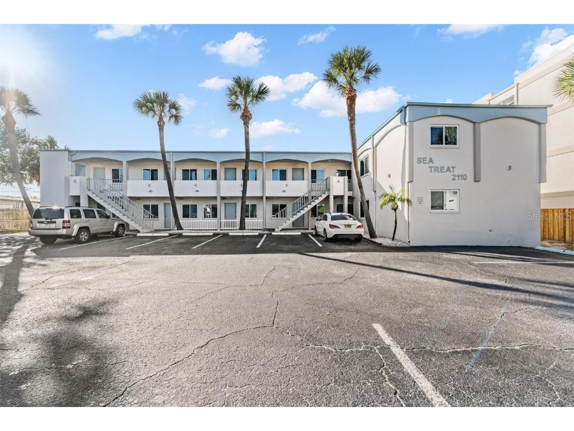 2110 Gulf Boulevard #8 Indian Rocks Beach FL 33785 TB8447500 image1